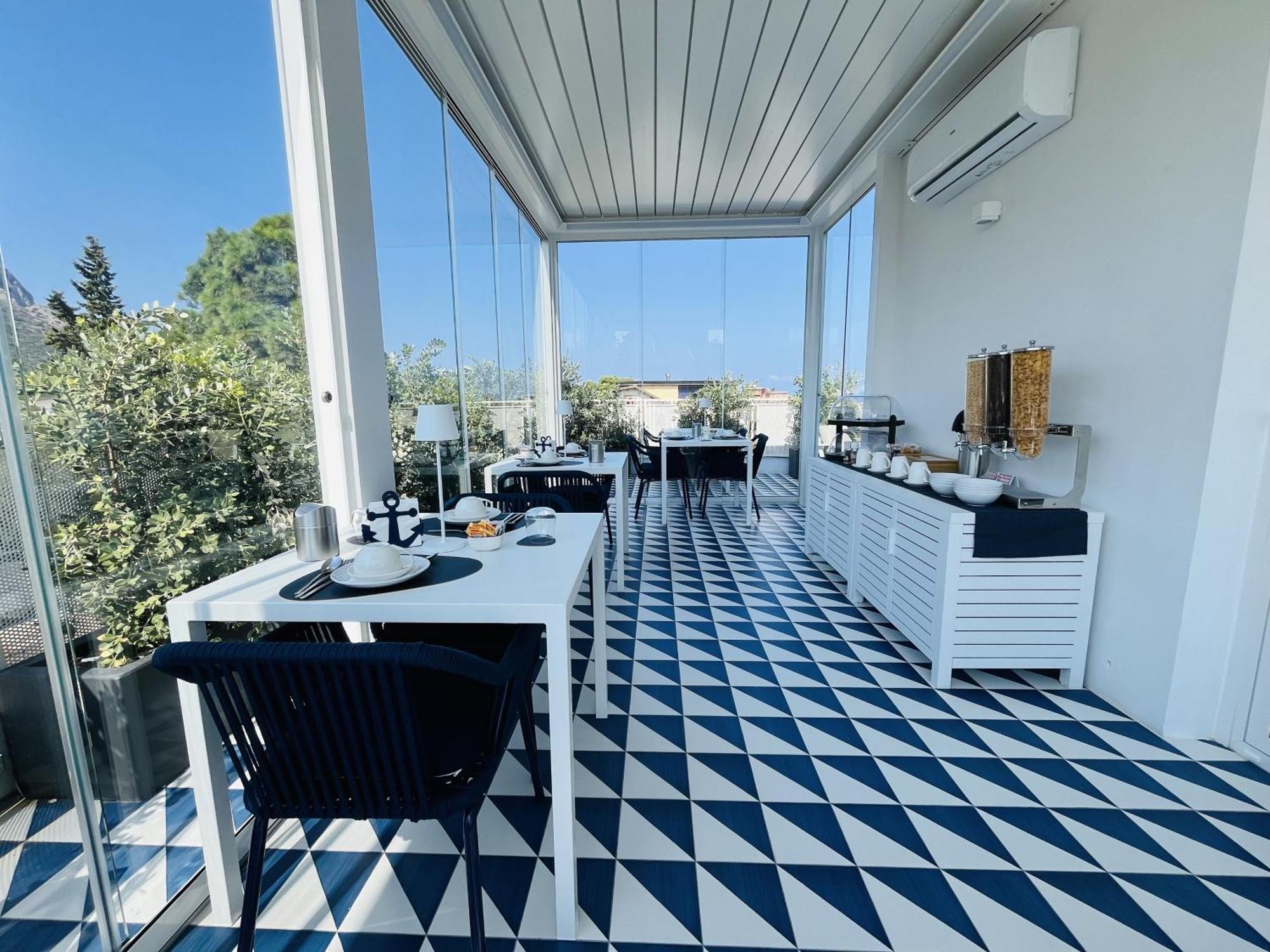 Marina Boutique Rooms Carini Esterno foto